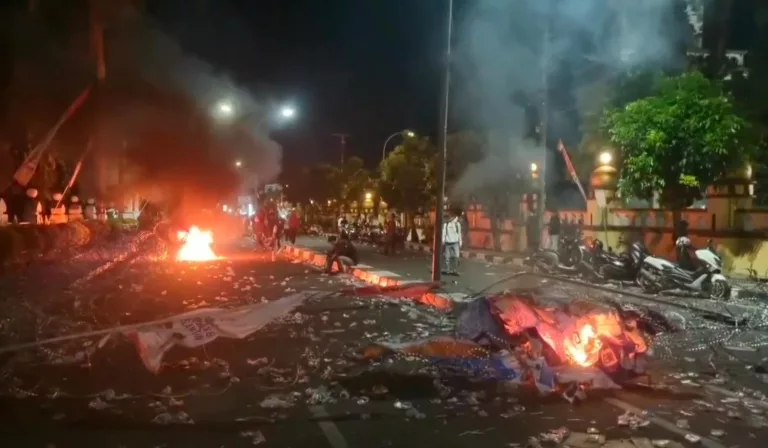 aksi-demo-tolak-pbb-di-bone